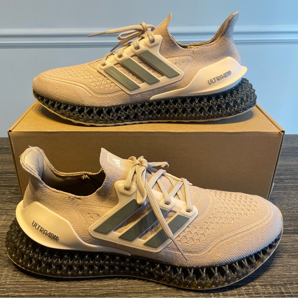 Like new men Adidas ultra 4DFWD ultraboost size 11 sneakers printed comfort